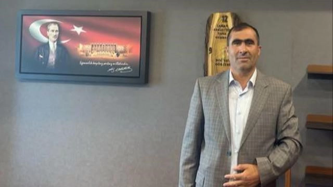 DEM'li ba�kan partisinden istifa etti