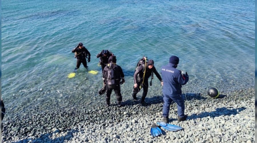 Denizde kaybolan gen� 2 ayd�r aran�yor