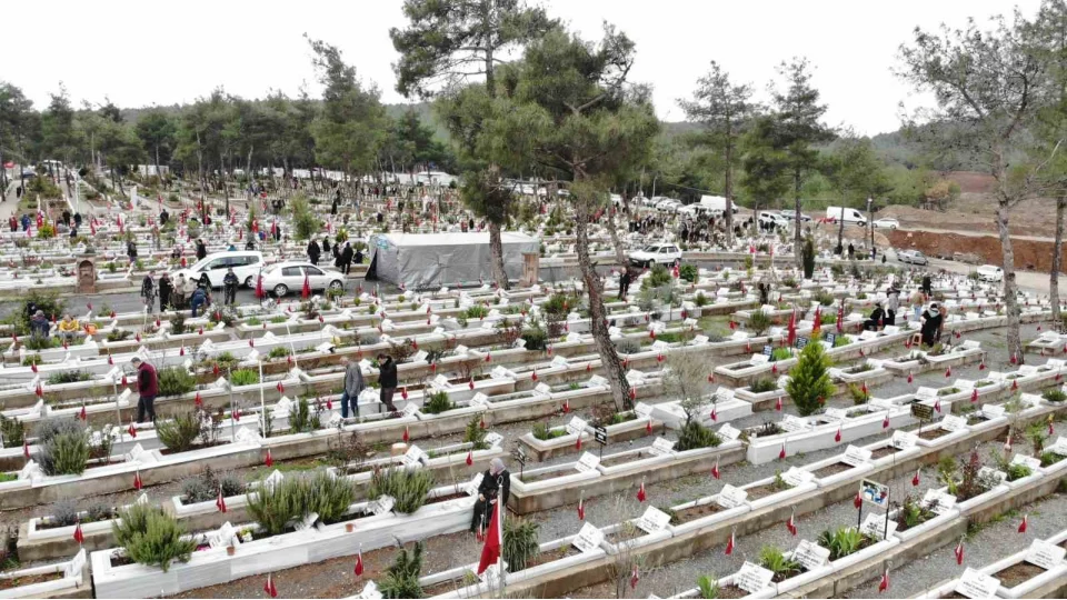 Deprem �ehitli�inde h�z�nl� bayram