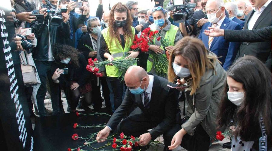 Depremde ölen 117 vatandaş anıldı
