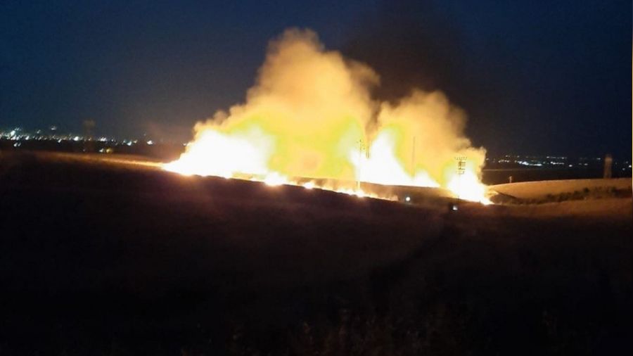 Depremzede �ift�ilerin ekili alan� alev alev yand�