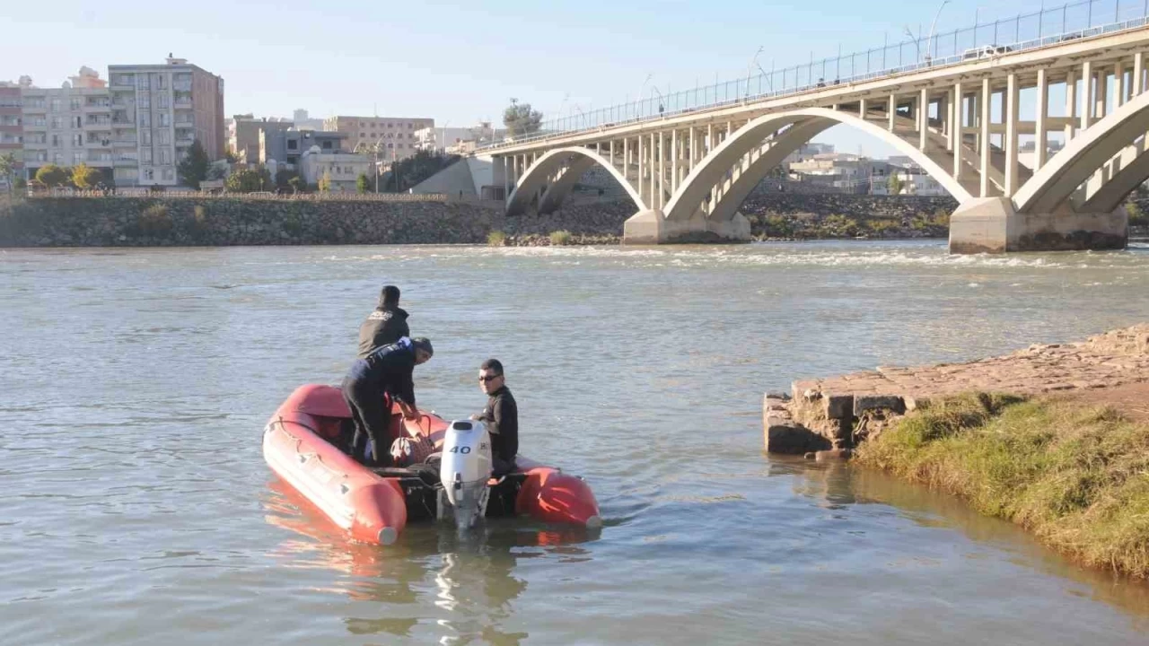 Dicle'de kaybolan k�z�n cans�z bedeni Suriye'de bulundu
