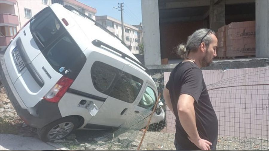 Direksiyon banda kalp krizi geiren src kaza yapt