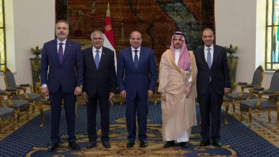 Dışişleri Bakanı Hakan Fidan, Mısır Cumhurbaşkanı Sisi tarafından kabul edildi