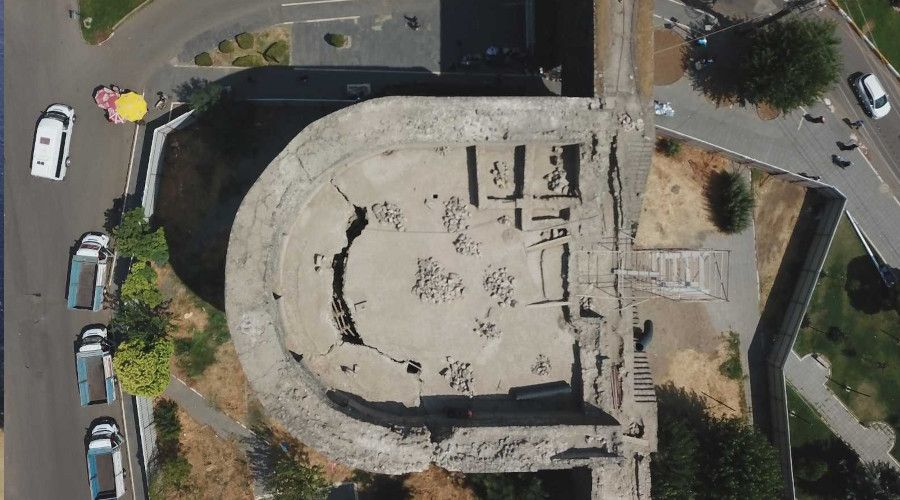Diyarbakır Surları'ndaki restorasyonda mancınık kaidesi bulundu