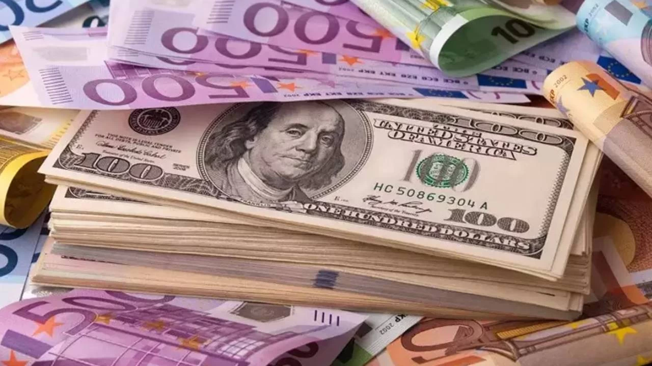 Dolar ve Euro'da t�m zamanlar�n rekoru