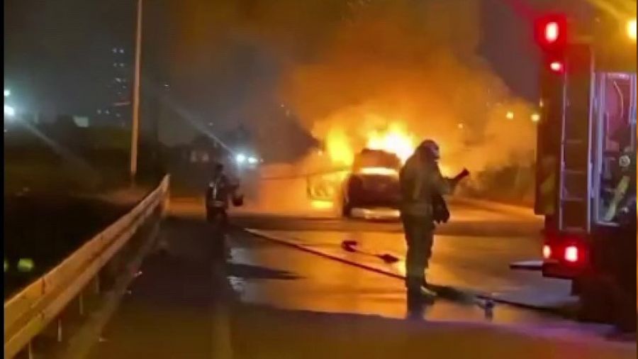 Drift tutkusu otomobili k�le �evirdi