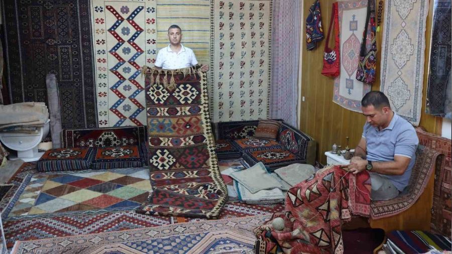 D�nyan�n hal�lar� burada restore ediliyor