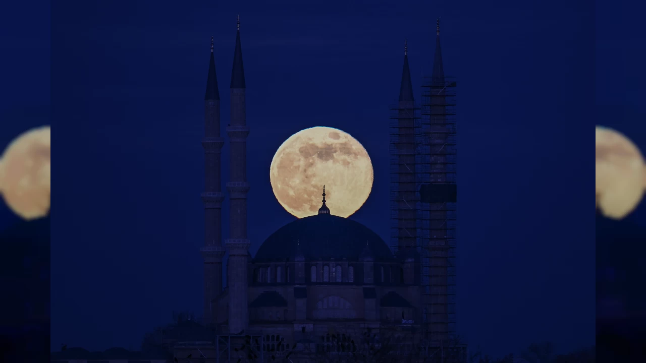 Edirne'de dolunay