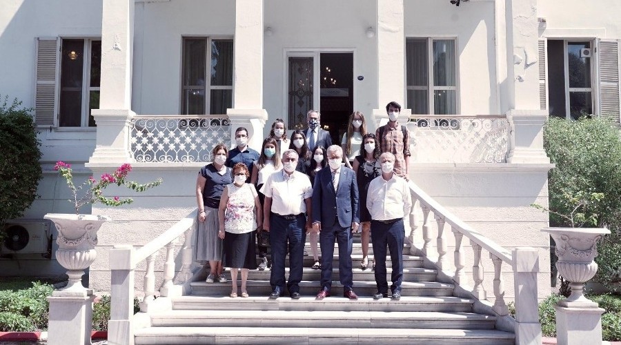 Ege Üniversitesi gençlerine ödül