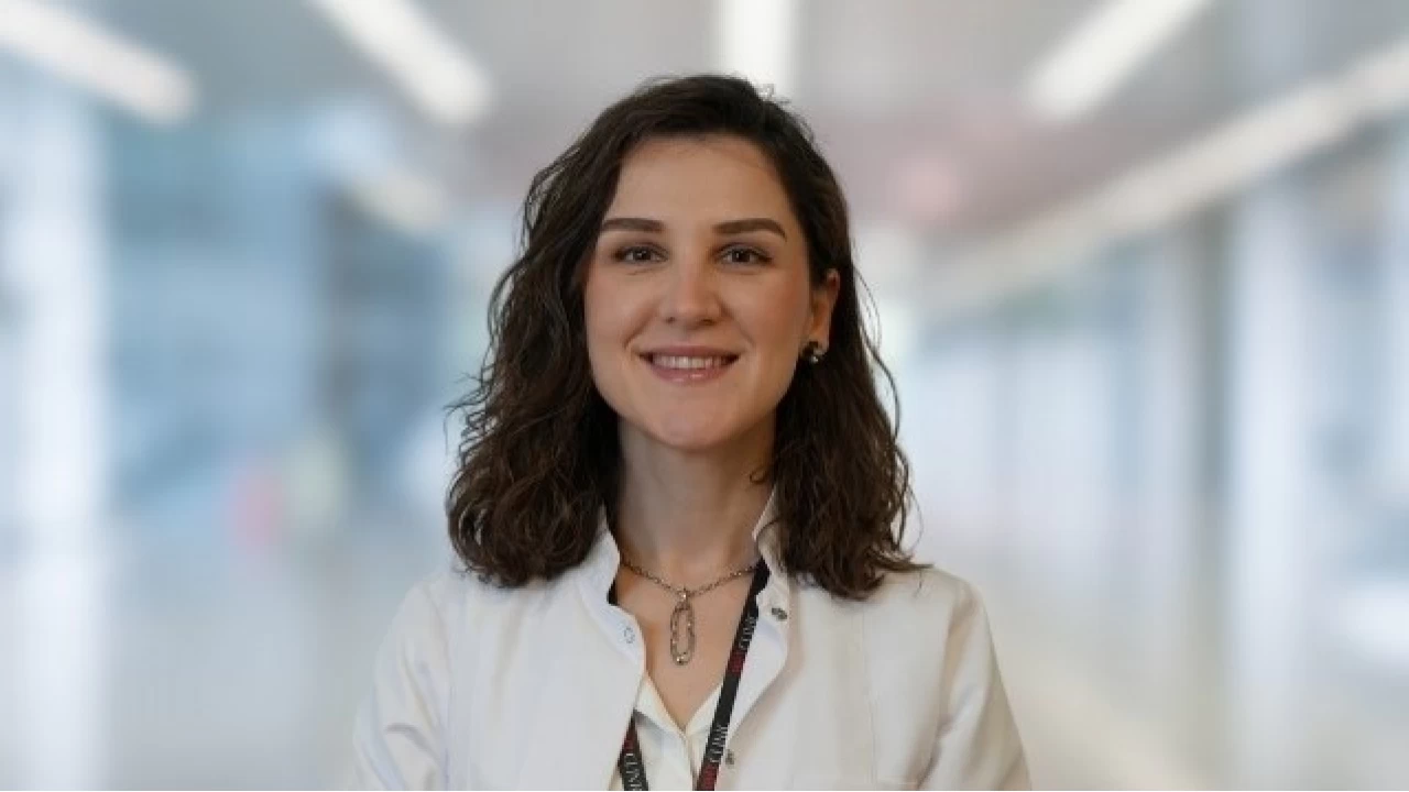 "Ekrana çok maruz kalıyorsanız 20-20-20 kuralını uygulayın"