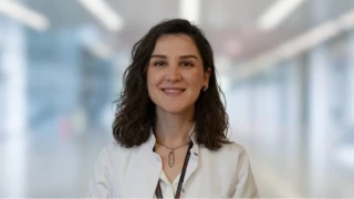 "Ekrana çok maruz kalıyorsanız 20-20-20 kuralını uygulayın"