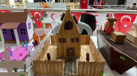 Elazığ'da atık malzemeler oyuncağa dönüştü