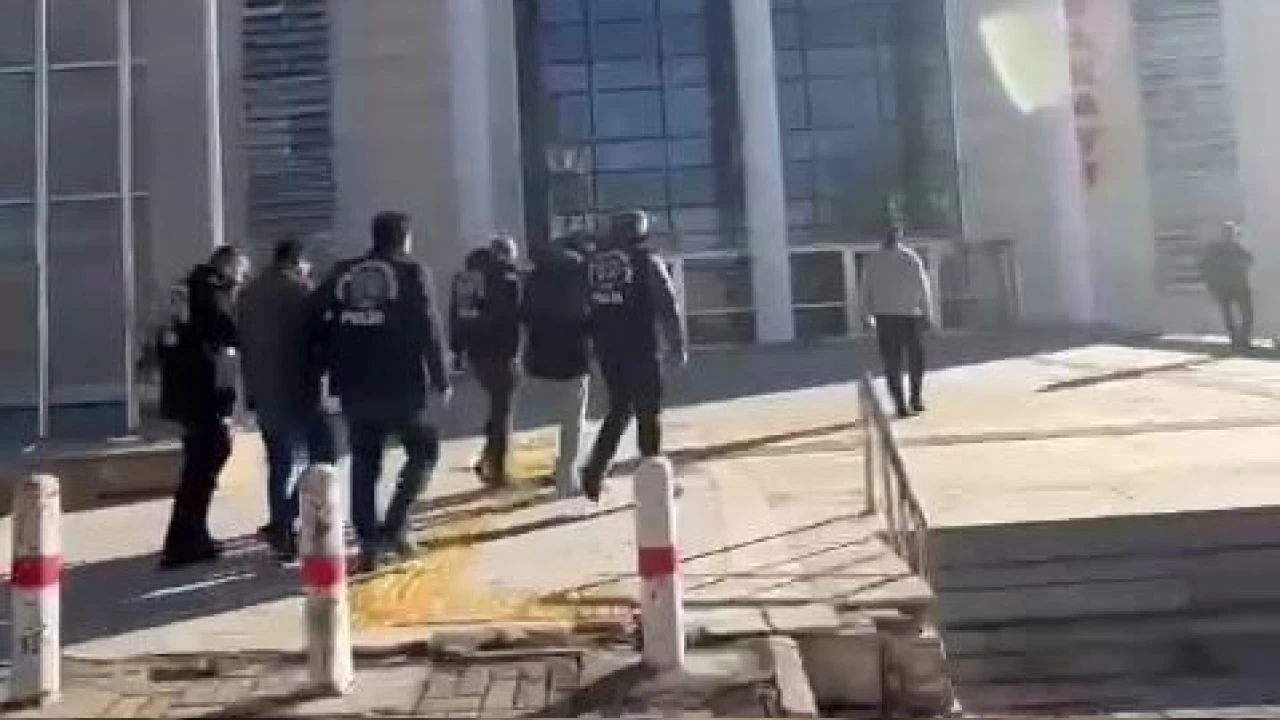 Elaz��'da sazan sarmal� olay�n�n zanl�lar� tutukland�