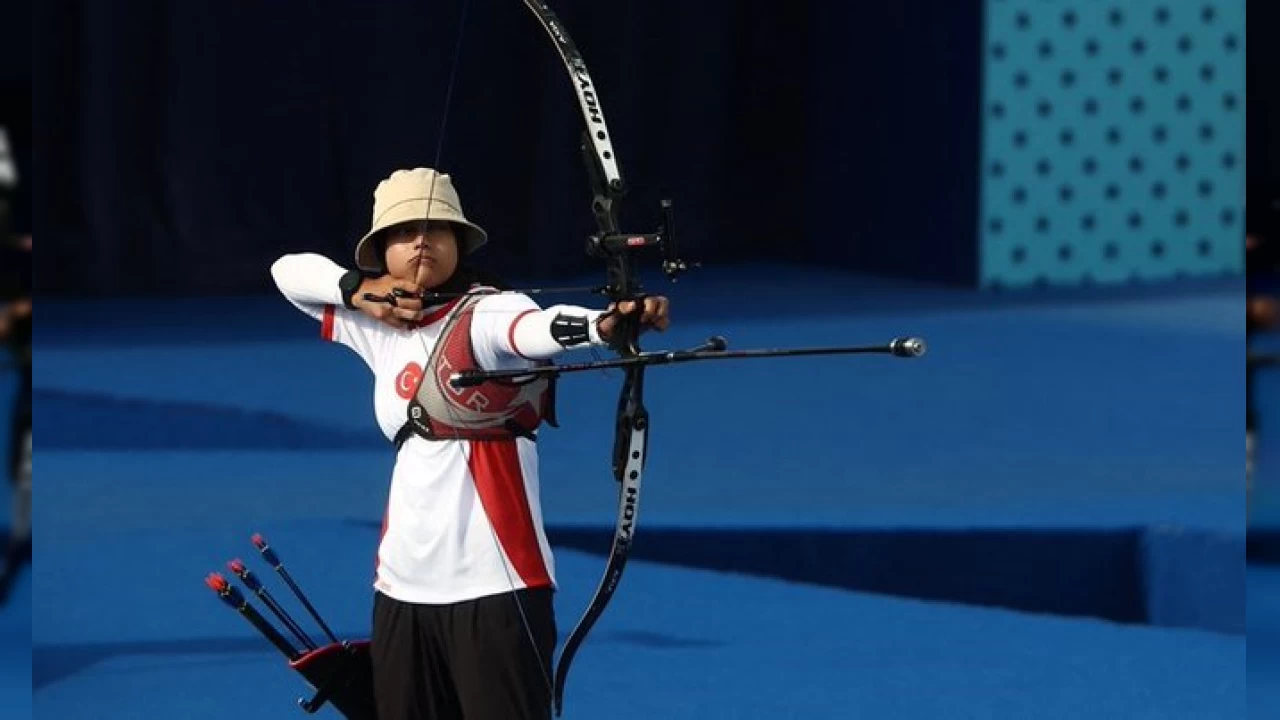Elif Berra geriden gelerek kazandı