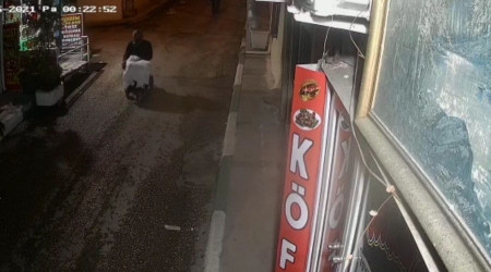 Engelli taklidi yapıp akülü sandalyeyi çaldı