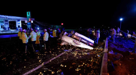 Erzurum-Pasinler yolunda kaza: 1 ölü, 3 yaralı