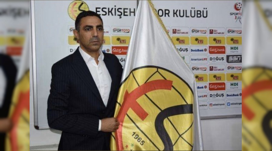 Es Es, yeni hocasını çabuk buldu