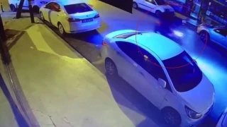 Esenyurt'ta motosikletli saldırganlar dehşet saçtı