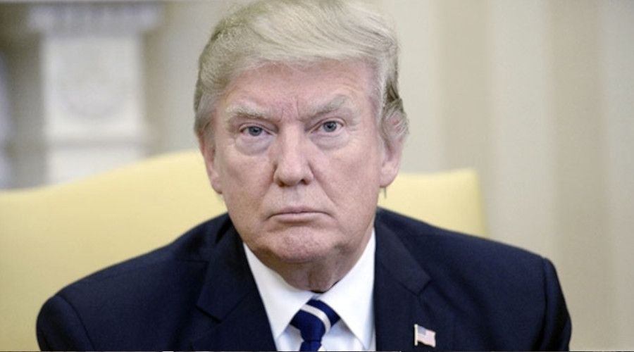 Eski ABD Ba�kan� Donald Trump, Senato'da ger�ekle�en duru�mada akland�