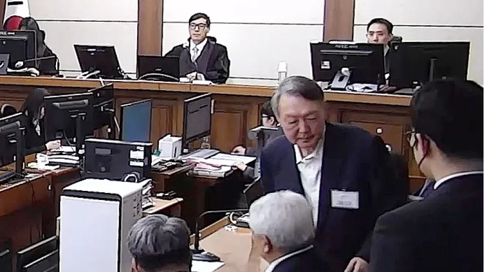 Eski Devlet Ba�kan�na 5 y�l hapis cezas�