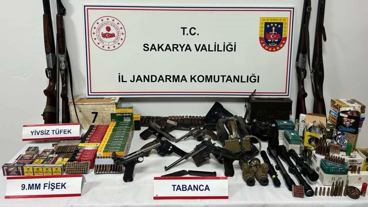 Ev deil cephanelik: 60 yandaki ahs tutukland