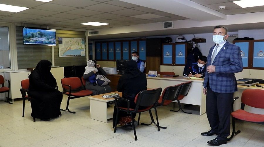 Evi ve arabas� var ama dileniyor