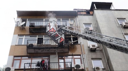 Fatih'te korkutan yangın