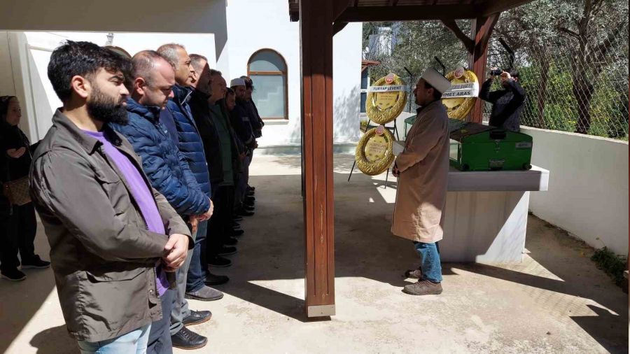 Fatma Girik'in annesi Bodrum'da topra�a verildi