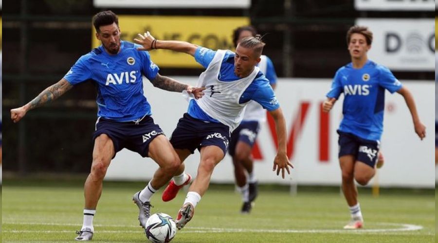 Fener derbi taktiğine çalıştı