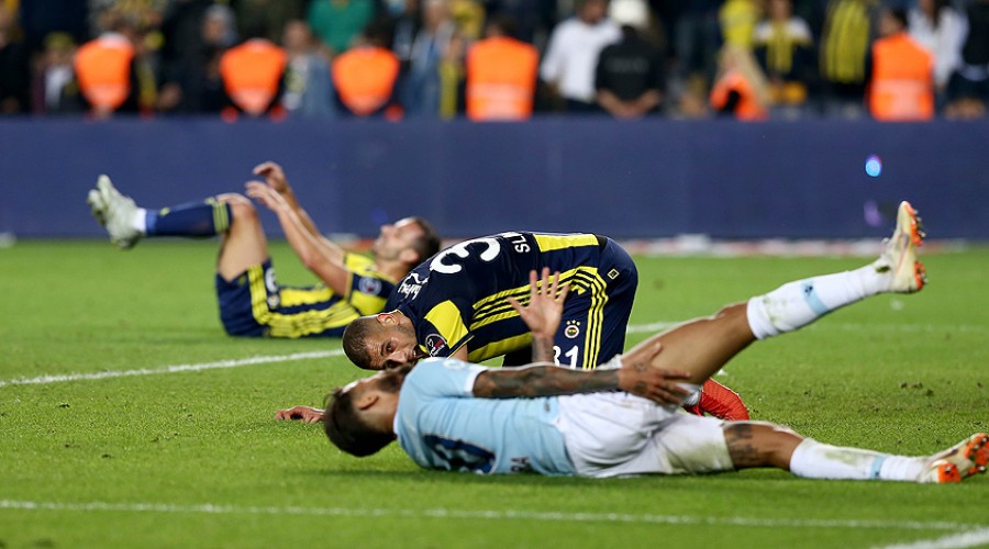 Fenerbah�e eriyor: 0-0
