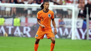 Fenerbahçe, Hollandalı oyuncu Nathan Ake'yi transfer etti