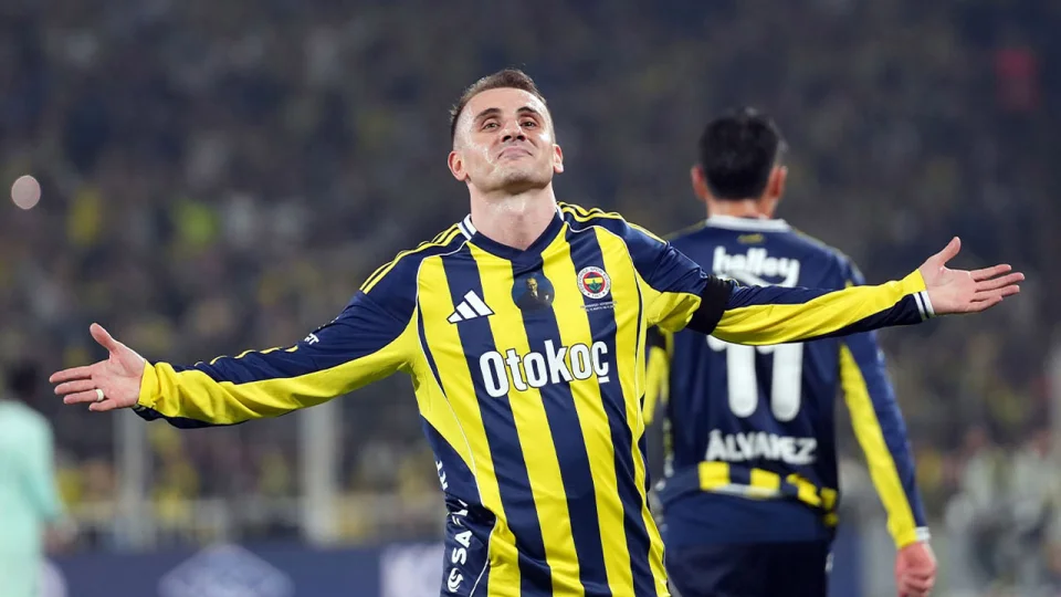 Fenerbah�e'de Kerem Akt�rko�lu belirsizli�i