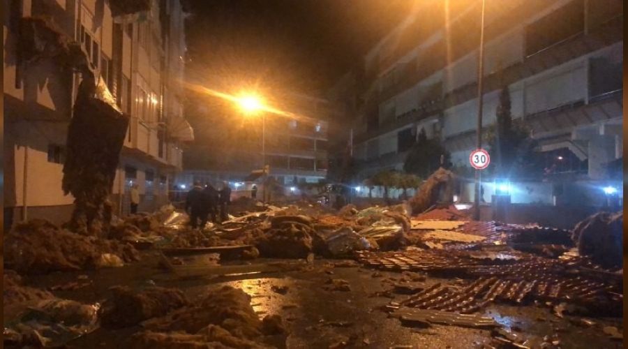 Fırtına Gemlik'i uçurdu