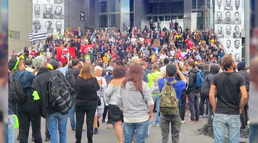 Fransa'da hükümet karşıtı protestolar