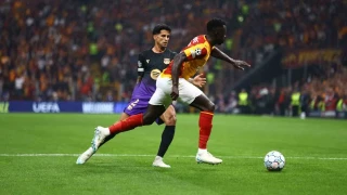Galatasaray d��t�, Sami Yen dimdik ayakta