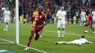 Galatasaray Fenerbahçe ile puan farkını 10'a çıkardı