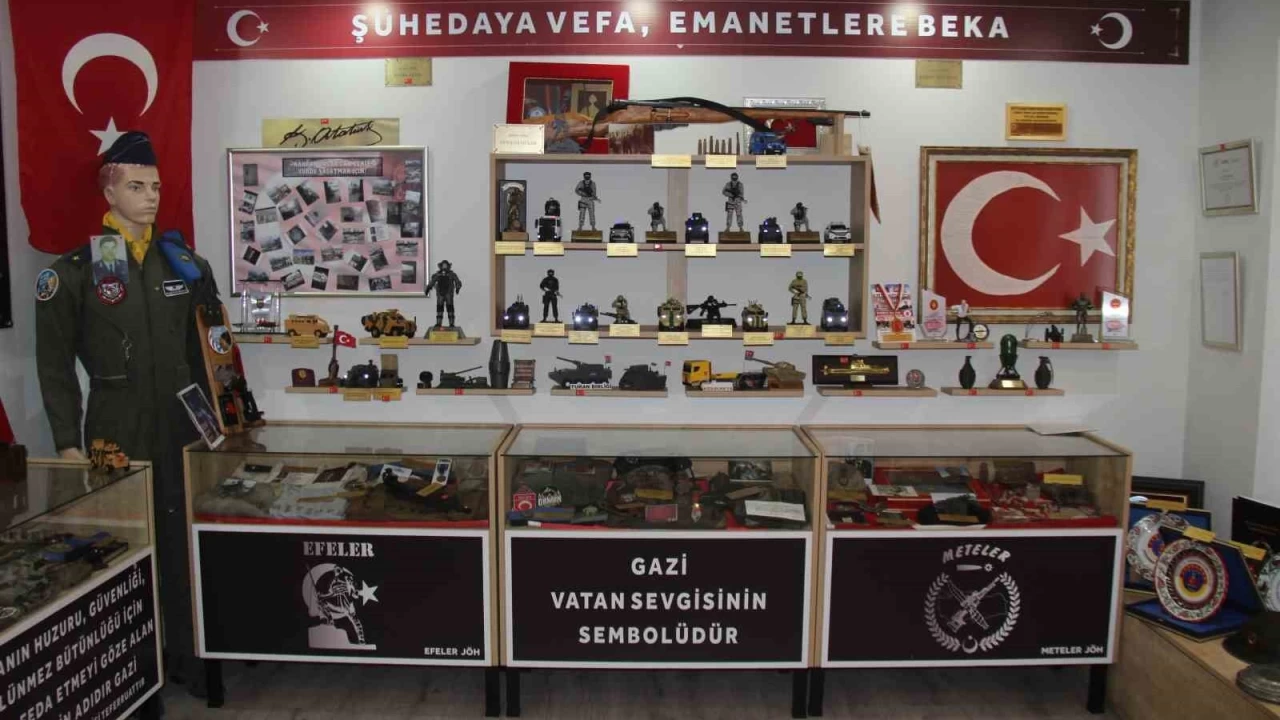 Gazinin mzesinde gurur ve hzn bir arada