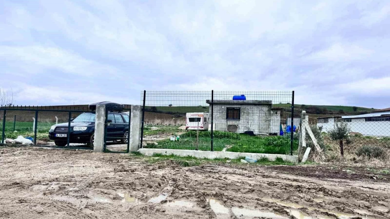 Gelibolu'da 2 kii ba evinde l bulundu