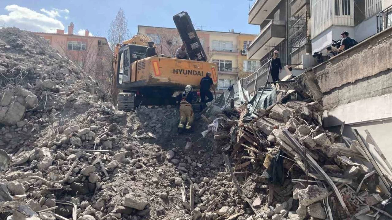 Göçük altında ölen işçi olayında görgü şahidi konuştu