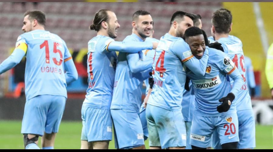 Gol düellosunu Kayserispor kazandı