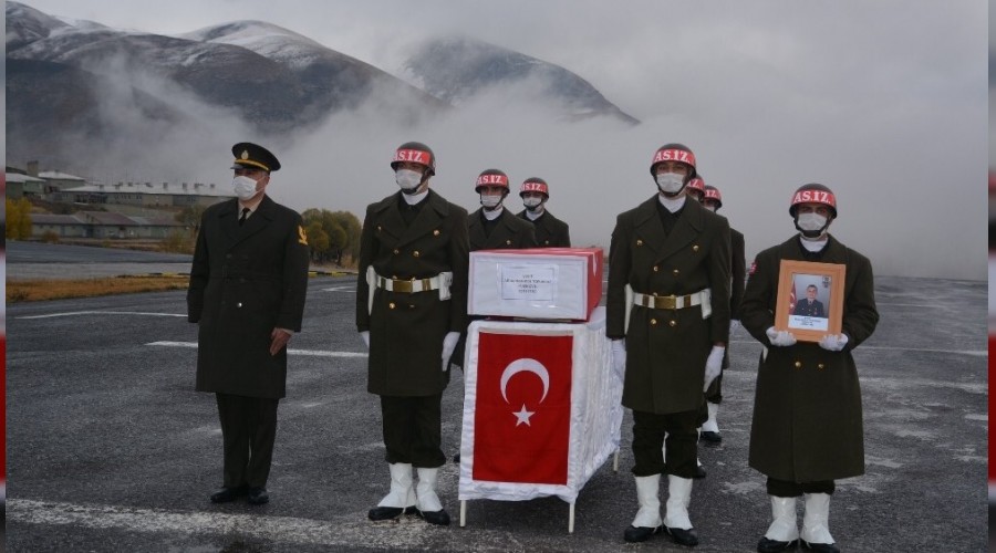 Hakkari'de şehit asker için uğurlama töreni
