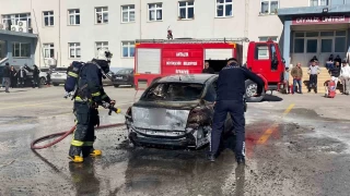 Hastane personelinin aracı alev alev yandı