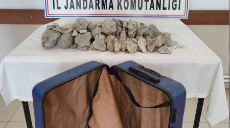 Hatay'da 4 milyon lira deerinde 'balina kusmuu' ele geirildi