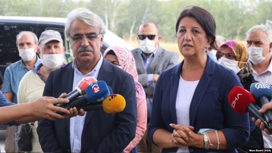 HDP'de e� ba�kanl��� Buldan ve Sancar b�rak�yor