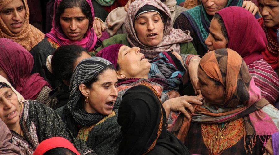 Hindistan'da ba��rt�s� zulm� bitmiyor
