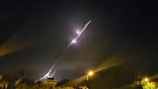 Hizbullah'ın roket saldırısının ardından Tel Aviv çevresinde sirenler çaldı