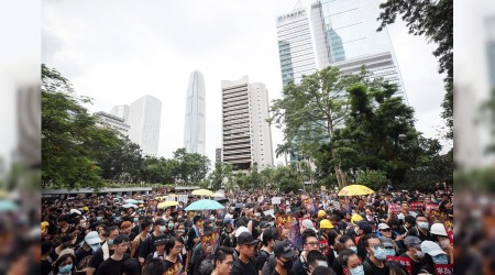 Hong Kong'da protestolar sryor