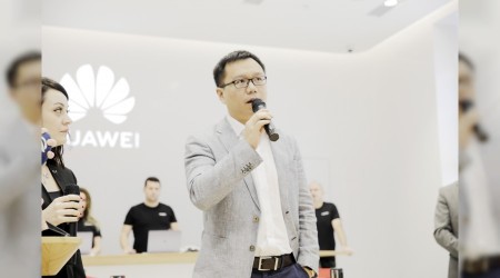Huawei'nin ilk deneyim mağazası