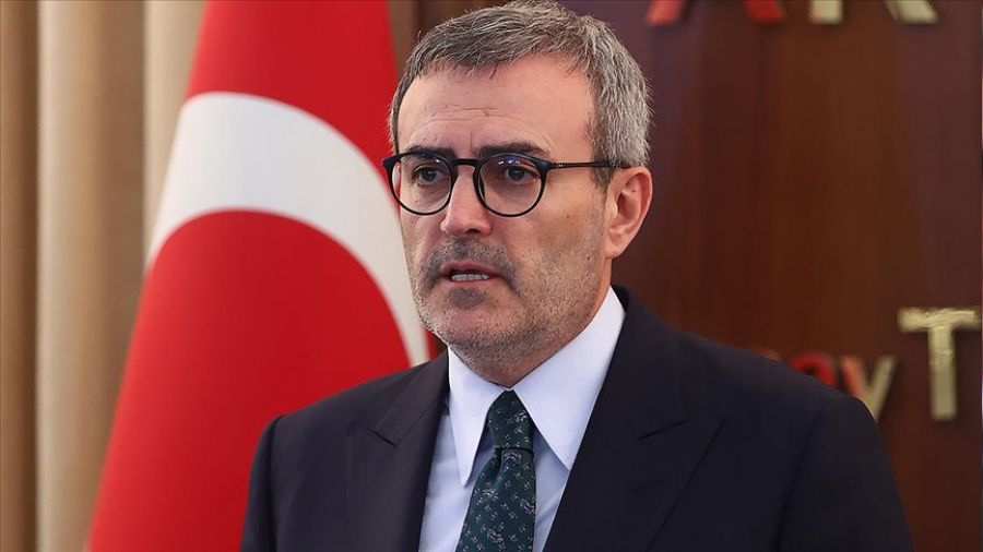 Hükümet sosyal medya yasasını askıya aldı
